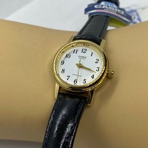 Small Size Casio leather band new watch